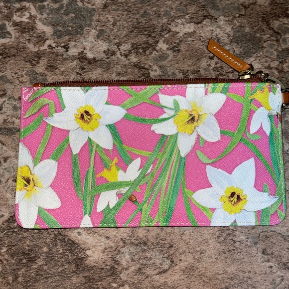 Dooney & Bourke Wristlet / Clutch - Picture 2 of 3